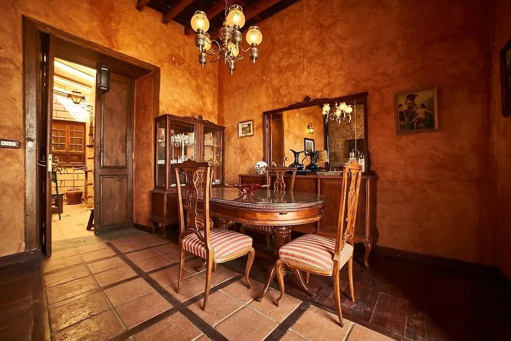 Holiday home Antigua Escuela Old School De 1840 Villa Fasnia